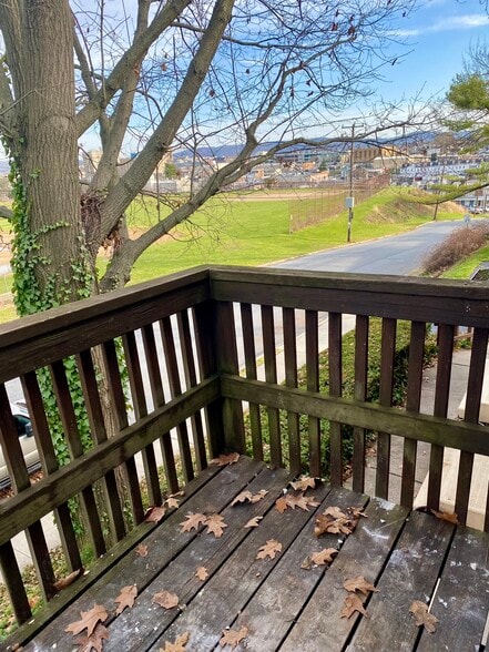 Building Photo - 848 N 16th St