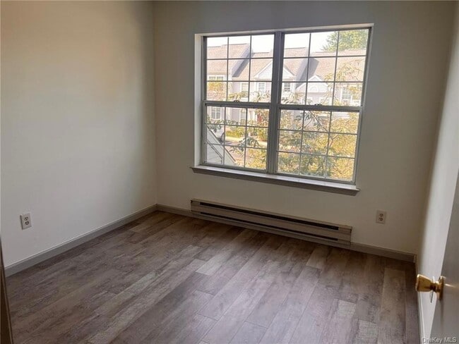 Building Photo - 18 Kendal Ln