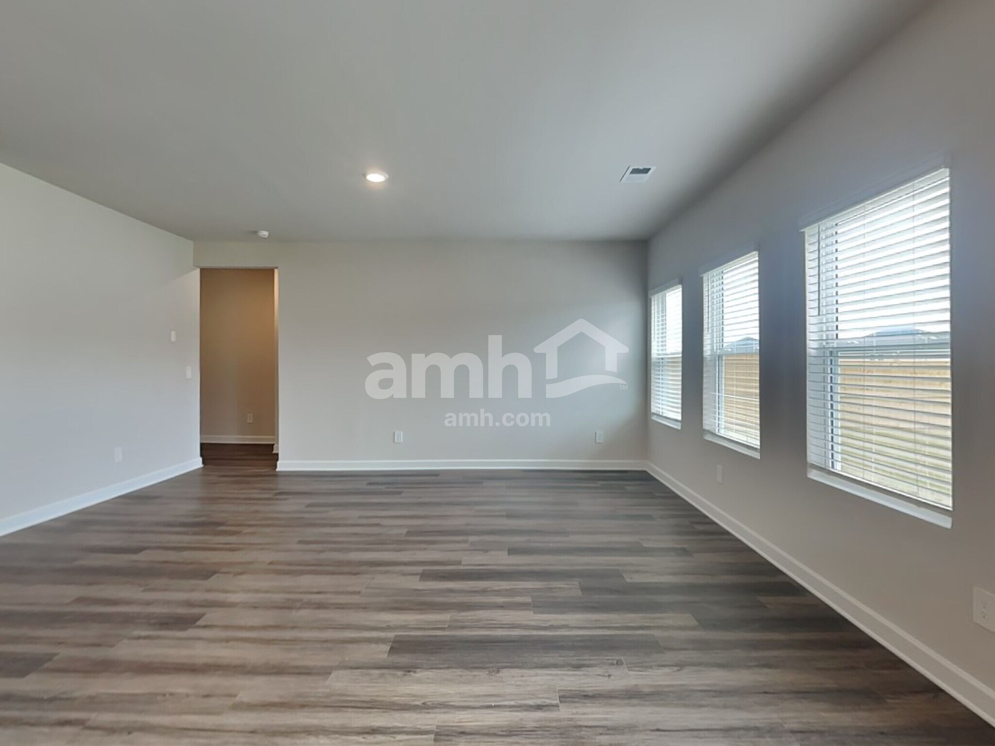 Building Photo - 758 Treeline Rd