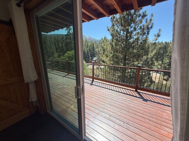 Building Photo - Stunning 4-Bedroom Home with Amazing Views, EV Charger & Solar in Big Bear!