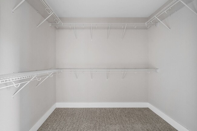 Building Photo - 4 Bedroom 2 1/2 Bath Home For Rent in Gate...