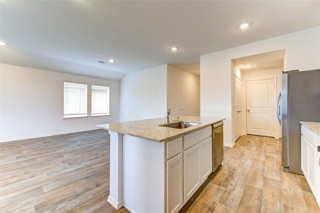 Building Photo - 30507 Carter Cv