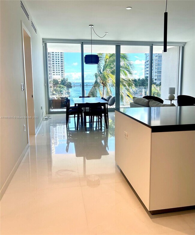 Building Photo - 300 Biscayne Blvd Way