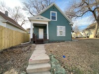 Building Photo - Fully Remodeled 3Bedroom House!