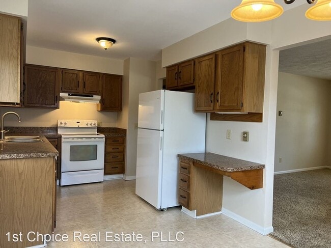 Building Photo - 2 br, 1 bath House - 420 West