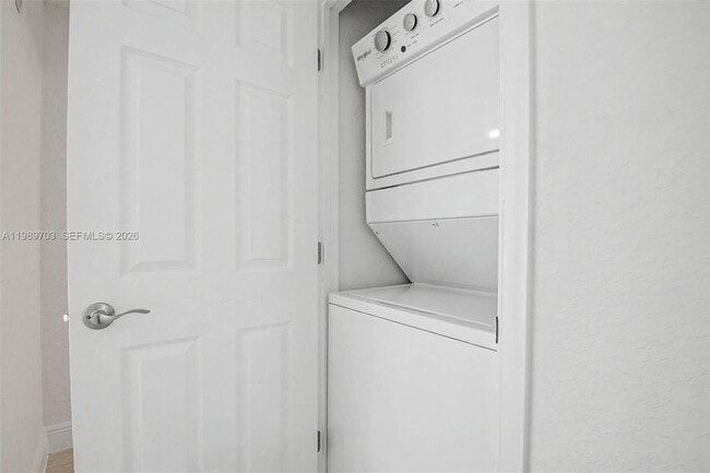 Building Photo - 7000 SW 80th St