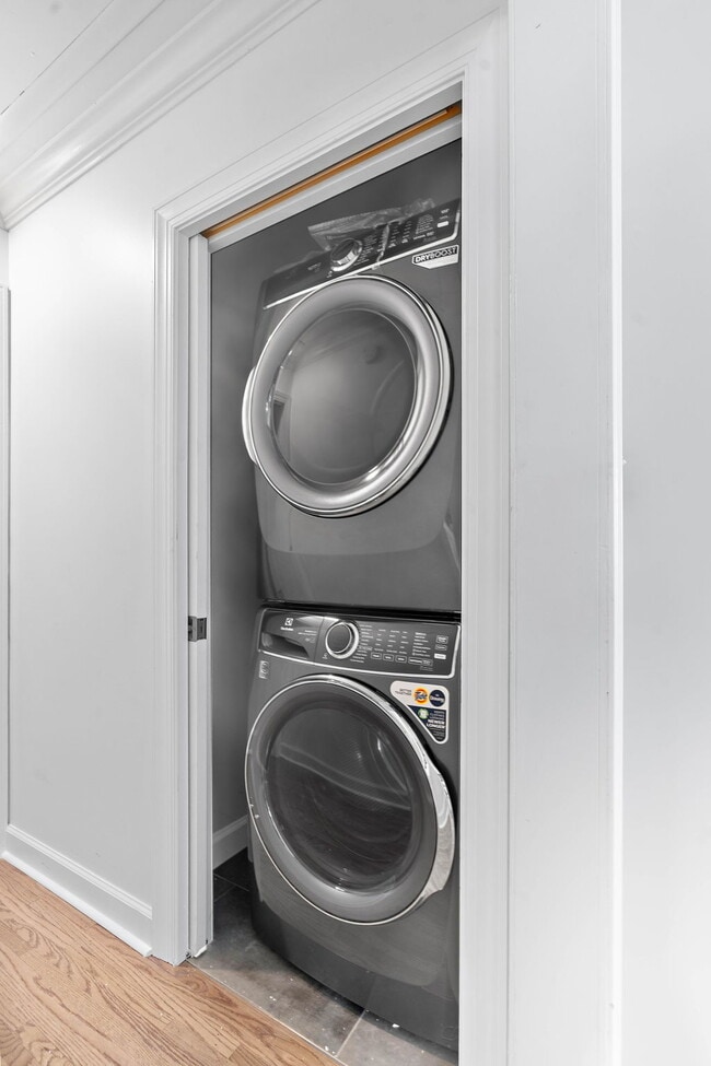 Building Photo - 806 Washington Ave