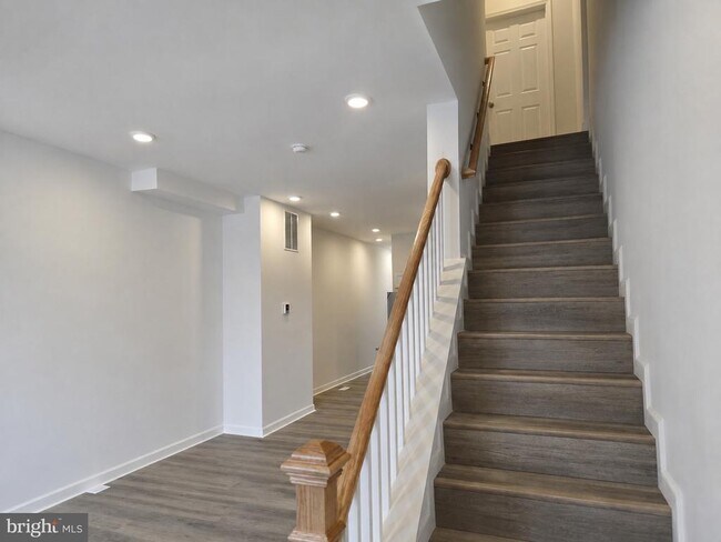 Building Photo - 4031 Park Heights Ave