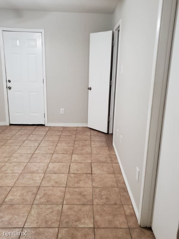 Building Photo - 2 br, 1 bath House - 1413 Pine Lane