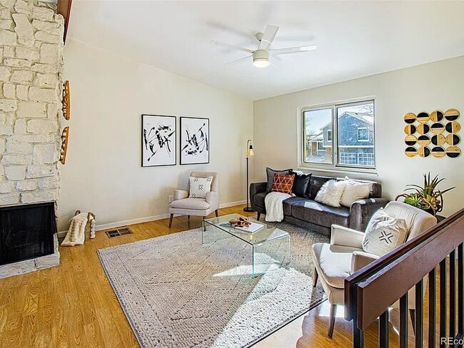 Building Photo - Lovely 4-Bedroom, 2-Bath Home in Aurora with Large Backyard and 2-Car Attached Garage!