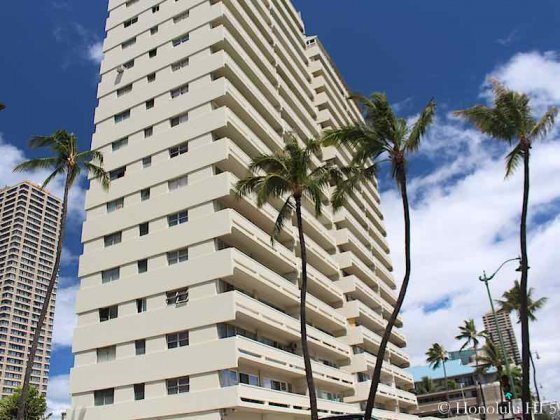 Building Photo - 2085 Ala Wai Blvd