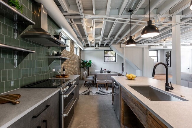 Building Photo - 2228 N Kedzie Blvd