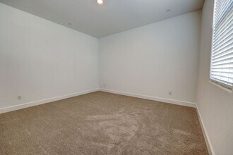 Building Photo - Brand new home in Riverstone