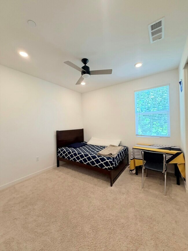 Building Photo - 5401 Hames Valley Ln