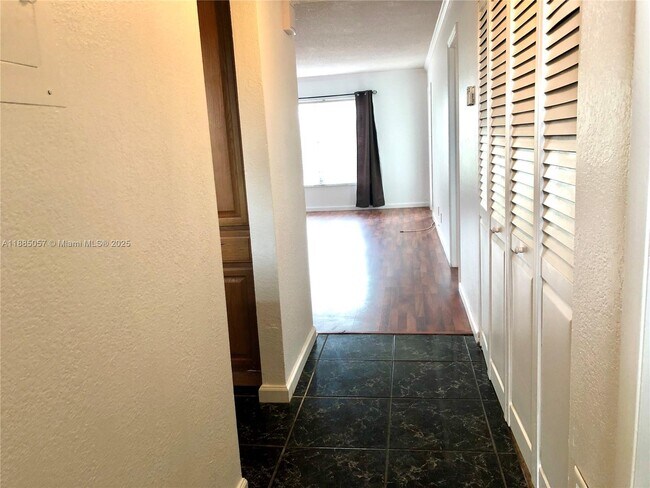 Building Photo - 8121 SW 24th Ct