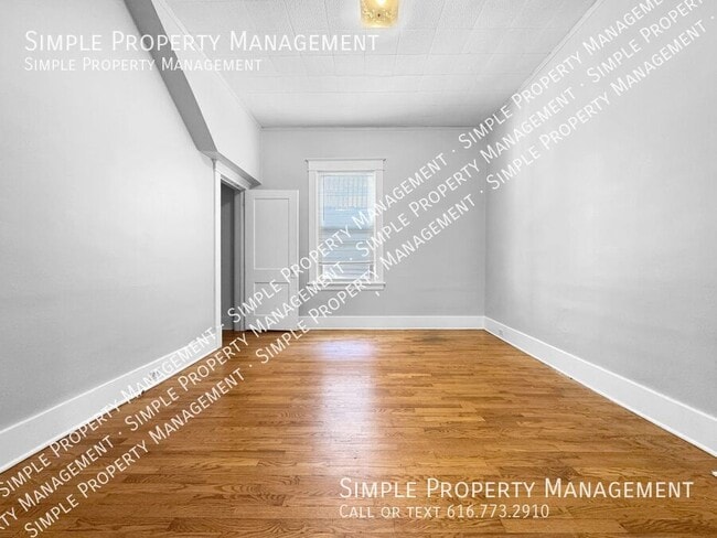 Building Photo - 742 4th St NW