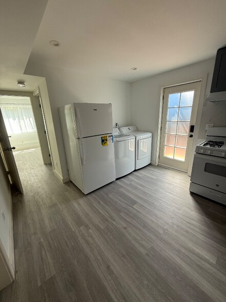 Building Photo - 111 Magellan Dr