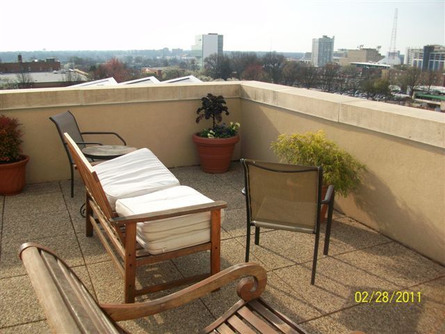 Building Photo - 715 N Church St