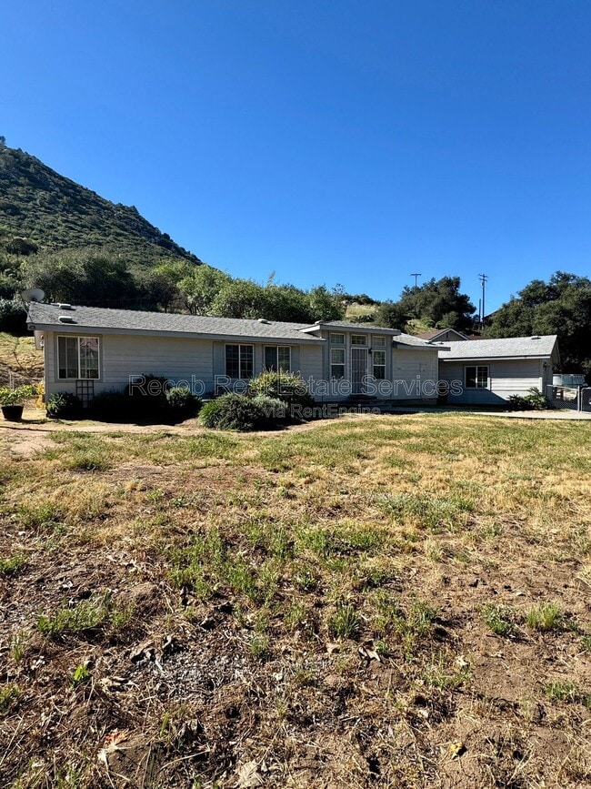 Building Photo - 580 Silverbrook Dr