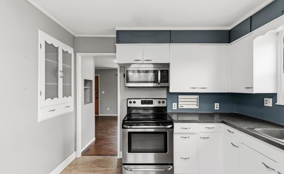 Building Photo - 5610 Frederick St