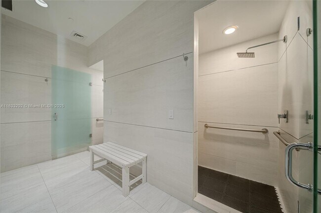 Building Photo - 9601 Collins Ave