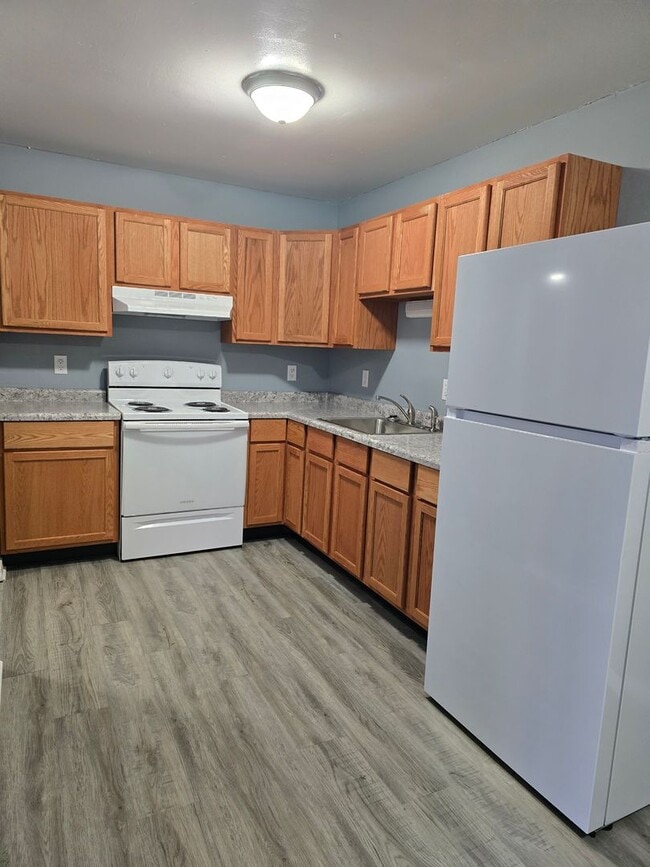 Interior Photo - 2090-MF80-E5