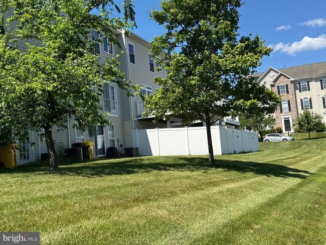 Building Photo - 7581 Taunton Ct