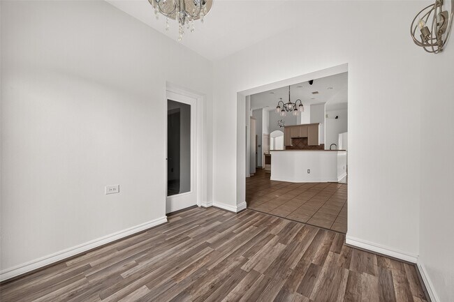Building Photo - 3831 Lakeridge Canyon Dr