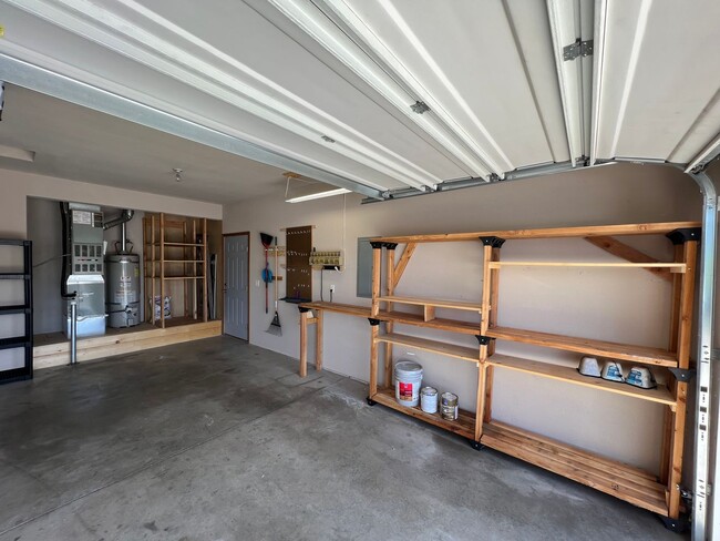 Building Photo - 105 Annie Pl
