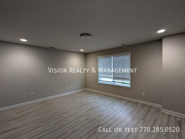 Building Photo - 8334 Triple Crown Dr