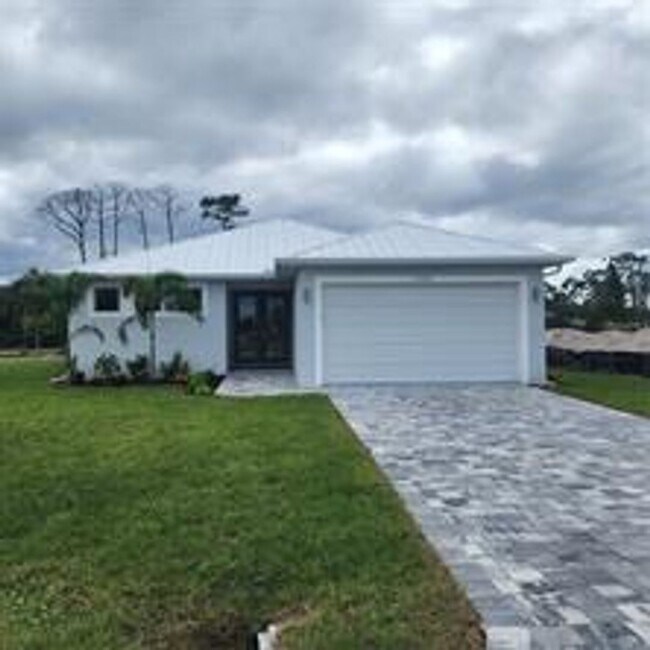 Primary Photo - ANNUAL UNFURNISHED RENTAL located in Burnt...