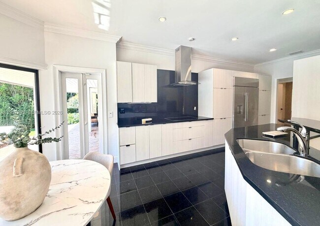 Building Photo - 301 Isla Dorada Blvd