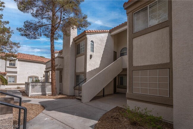 Building Photo - 356 Seine Way