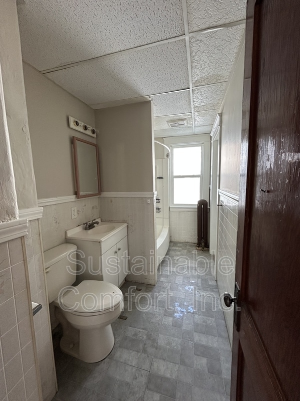 Building Photo - 44 Fairfax Rd