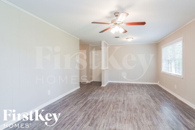 Building Photo - 13322 Oak Leaf Ln