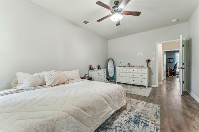 Building Photo - Beautiful home in Berkshire Subdivision....