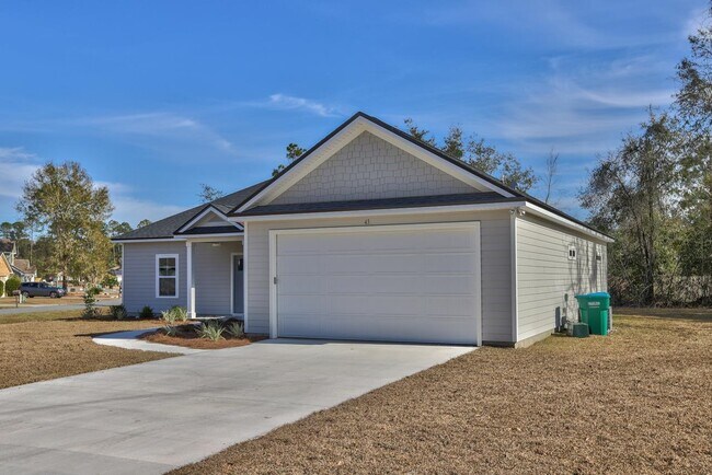 Building Photo - 43 Sarlan Garden Dr