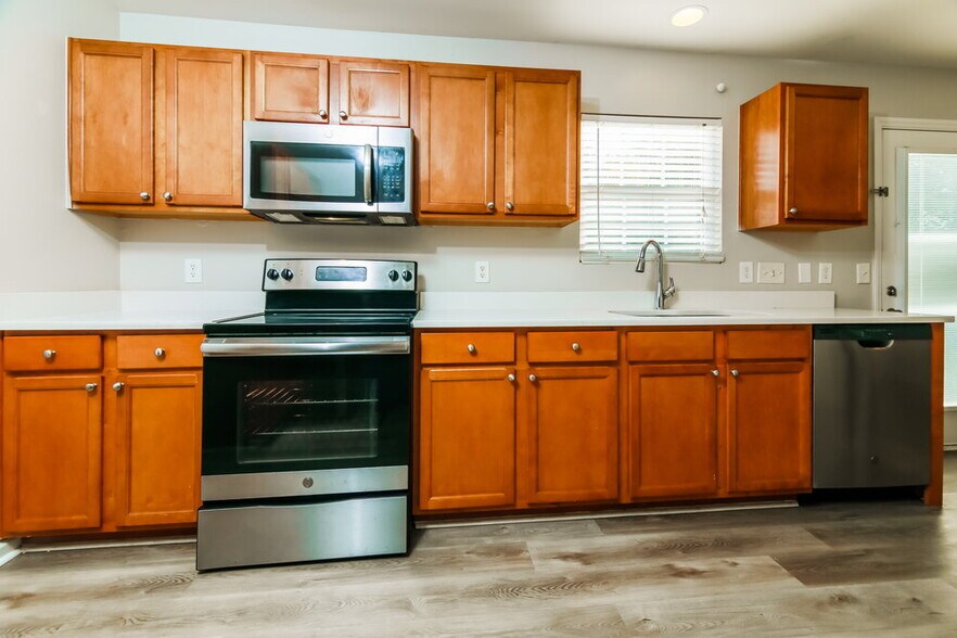Building Photo - 3430 Ferdilah Ln