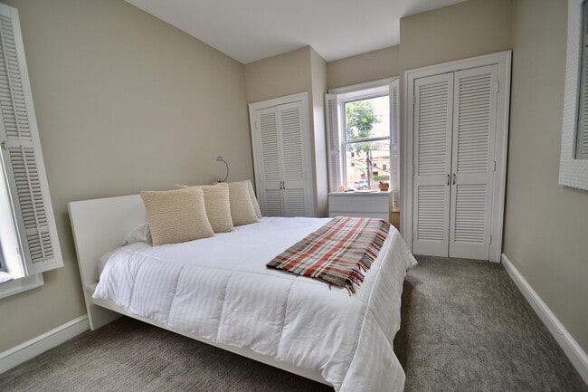 Building Photo - 258 Jackson St