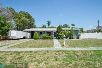 Building Photo - 1670 SW 22nd Ave