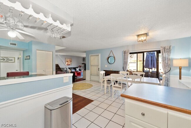 Building Photo - 4029 Sandlewood Ln