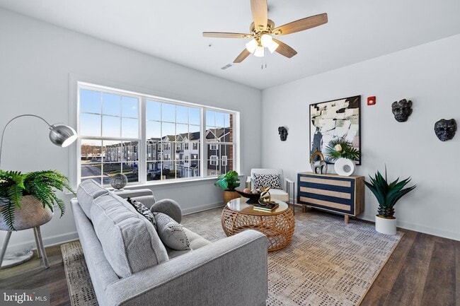 Building Photo - 255 Cambridge Blvd