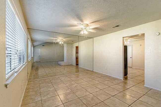 Building Photo - 21423 Golden Dove Dr