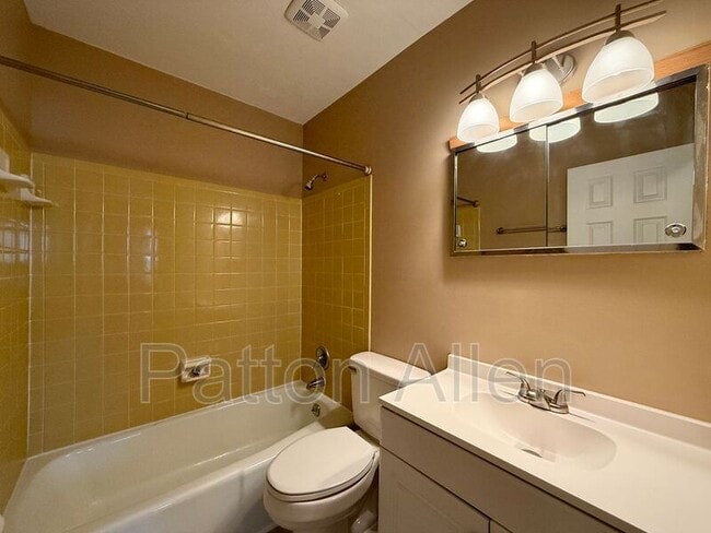 Building Photo - 12 W Haith Dr