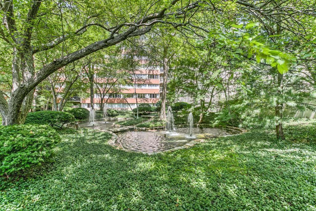 Building Photo - 2525 Main St