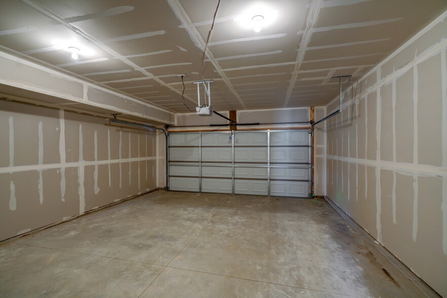 Building Photo - 639 McKay Way