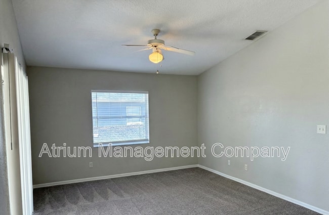 Building Photo - 116 W 19th St