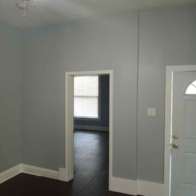 Building Photo - 2208 Garland Ave