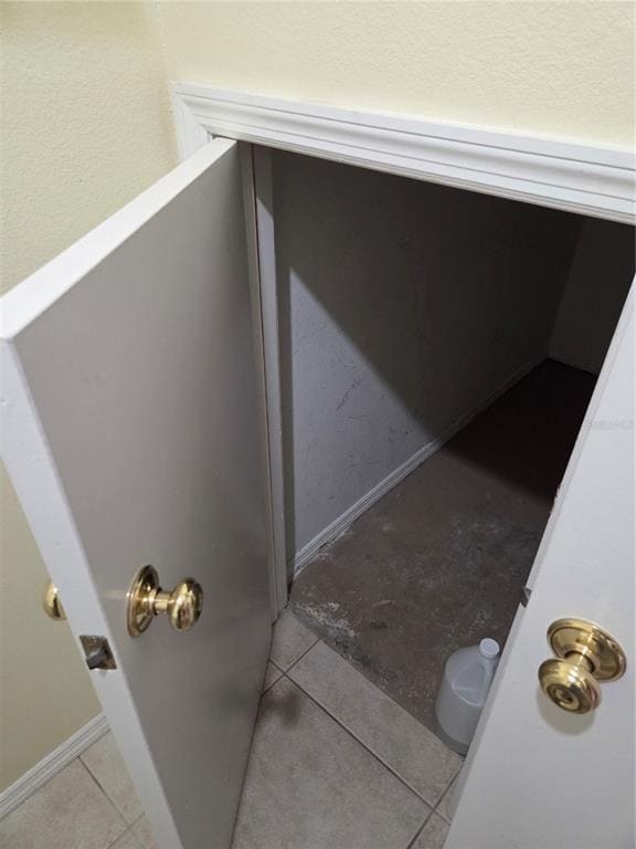 Building Photo - 14520 Laguna Beach Cir