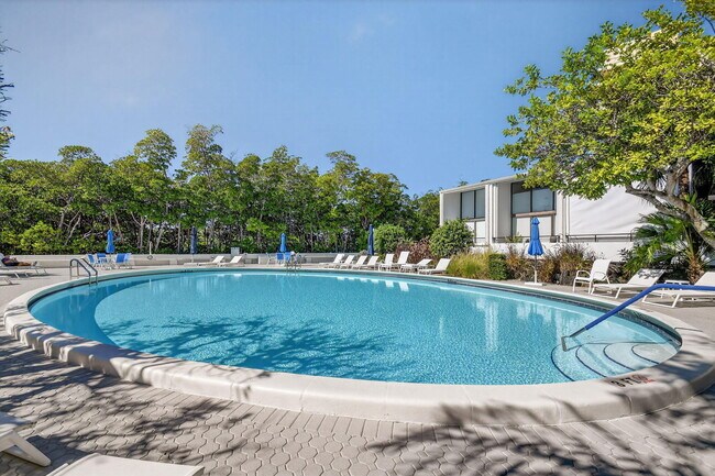 Building Photo - 3589 S Ocean Blvd
